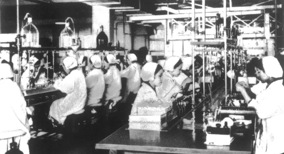 1900年代前半の工場の写真