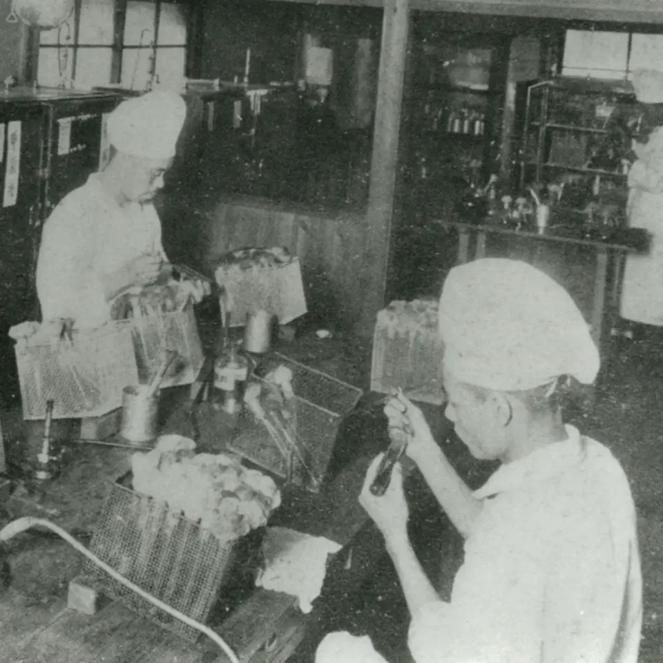 1900年代前半の研究者の写真