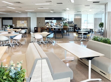 本社／コミュニケーションスペー